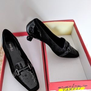Van Eli Croc Embossed and Suede Black Pumps NIB
